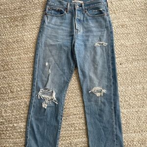 Levi’s Wedgie Straight Jean Distressed Denim 27
